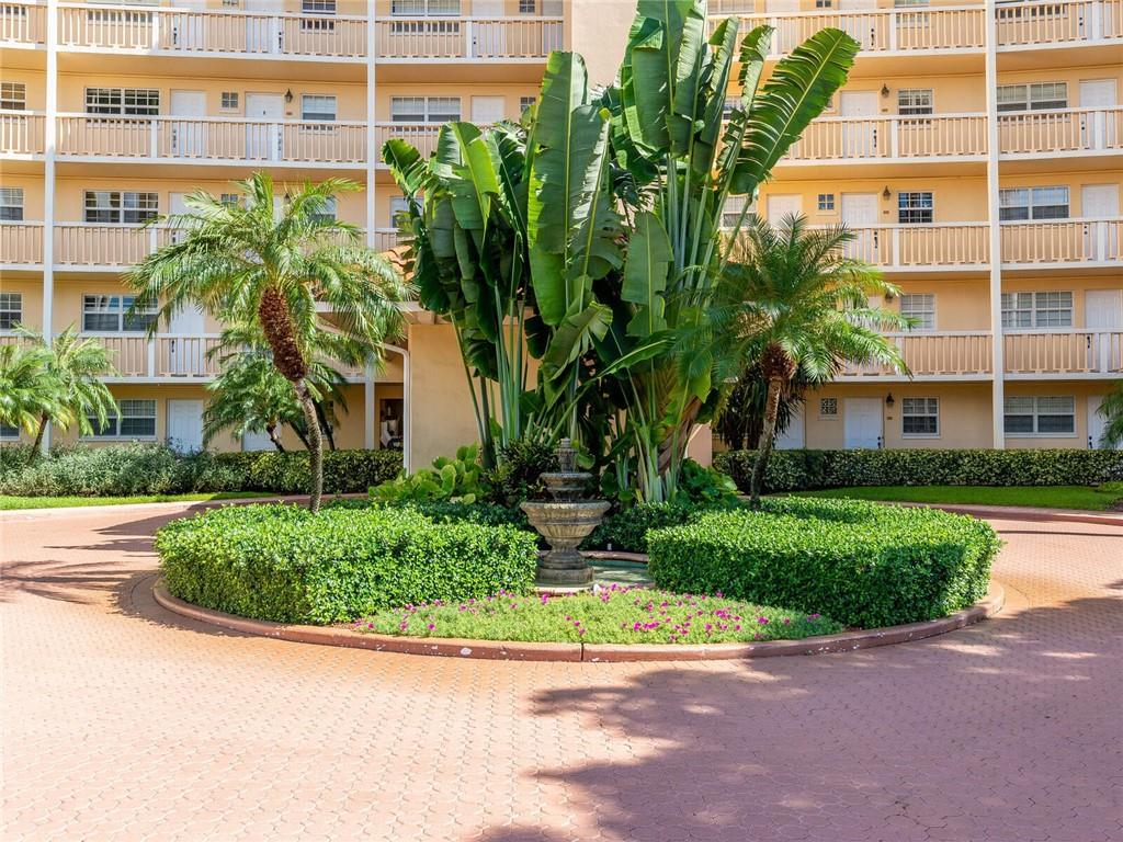 Pompano Yacht & Beach Clu - Residential