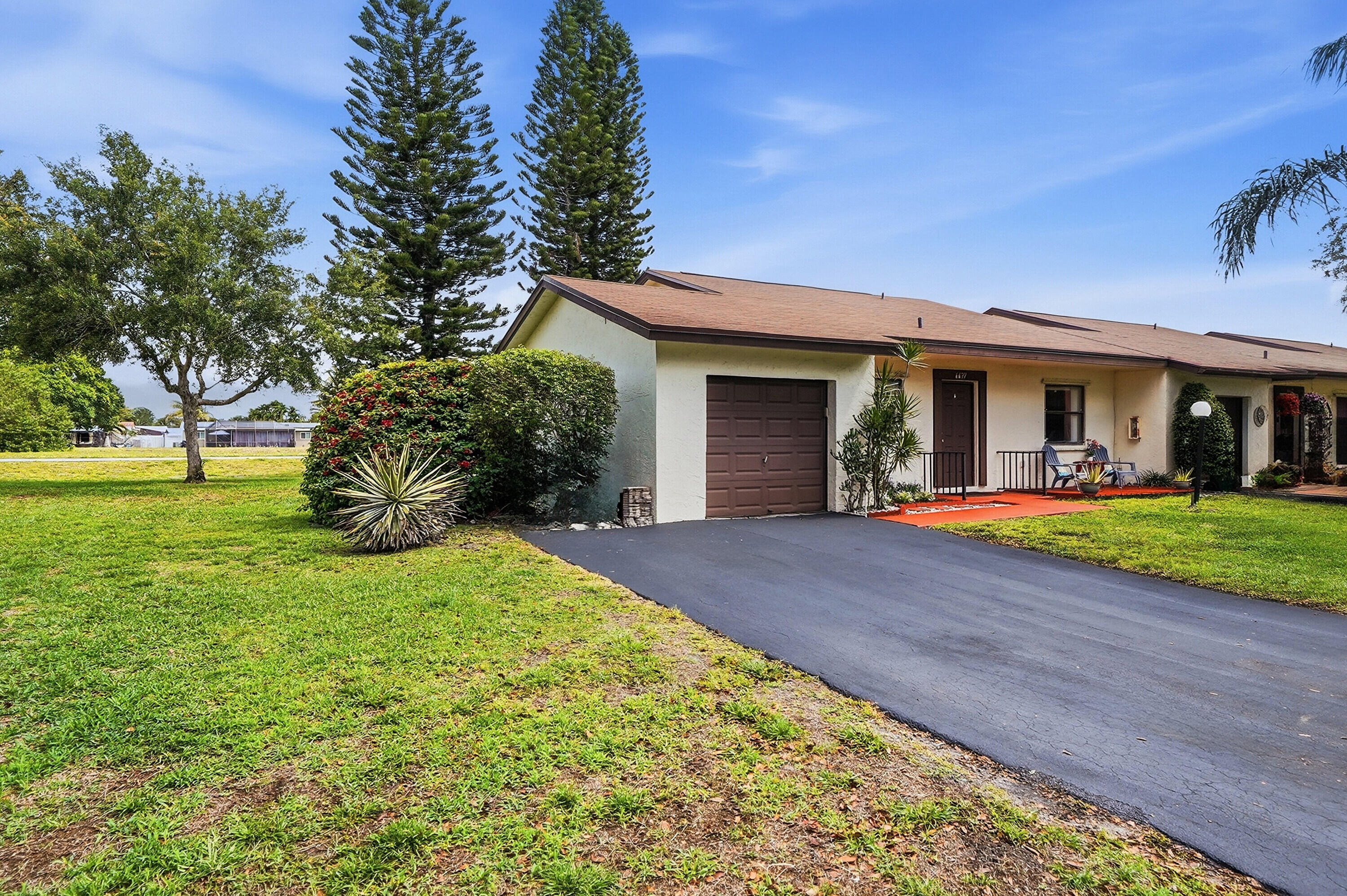 6627 N Parkway Drive 1