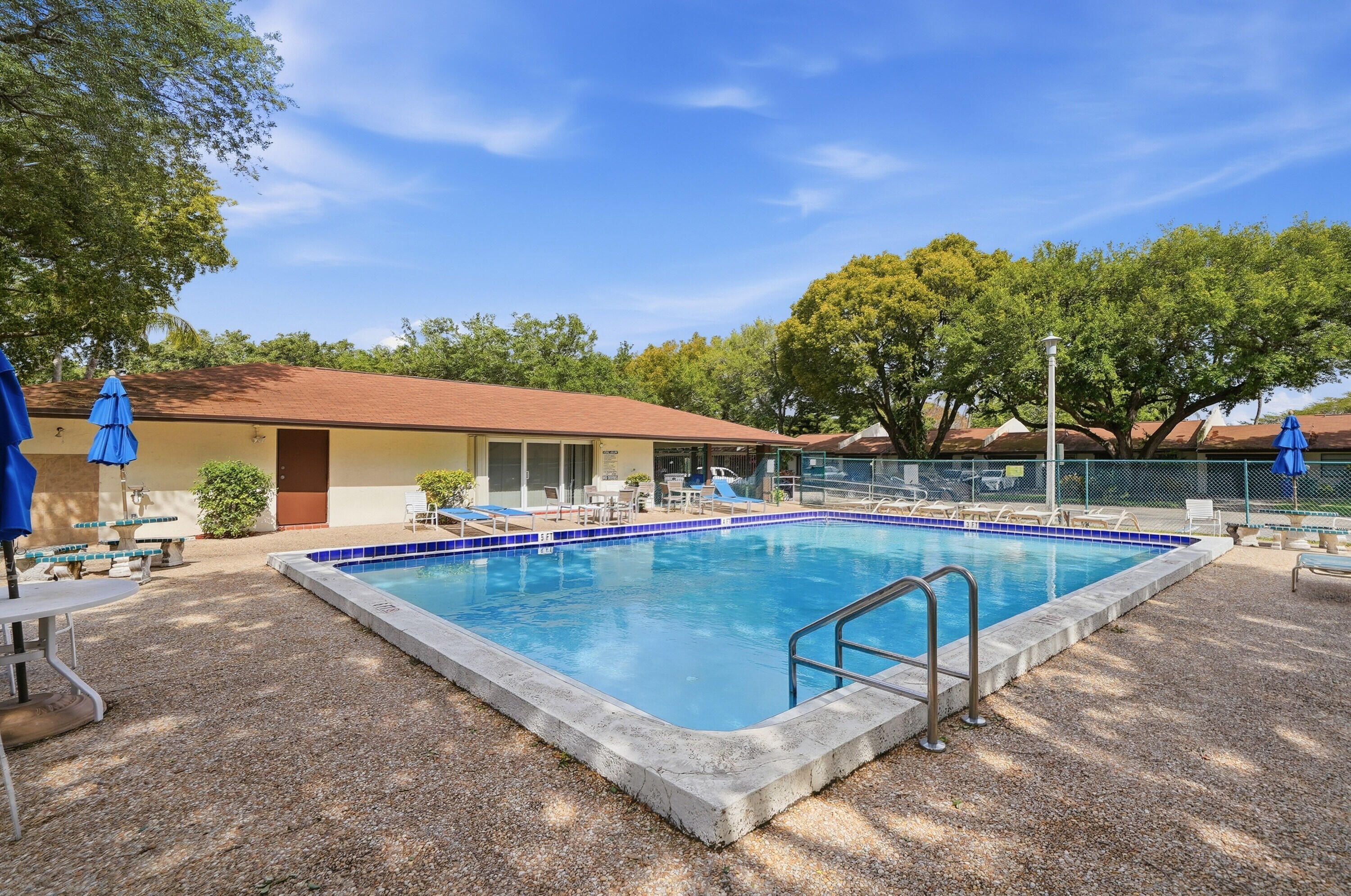 VENETIAN LAKES CONDO - Residential