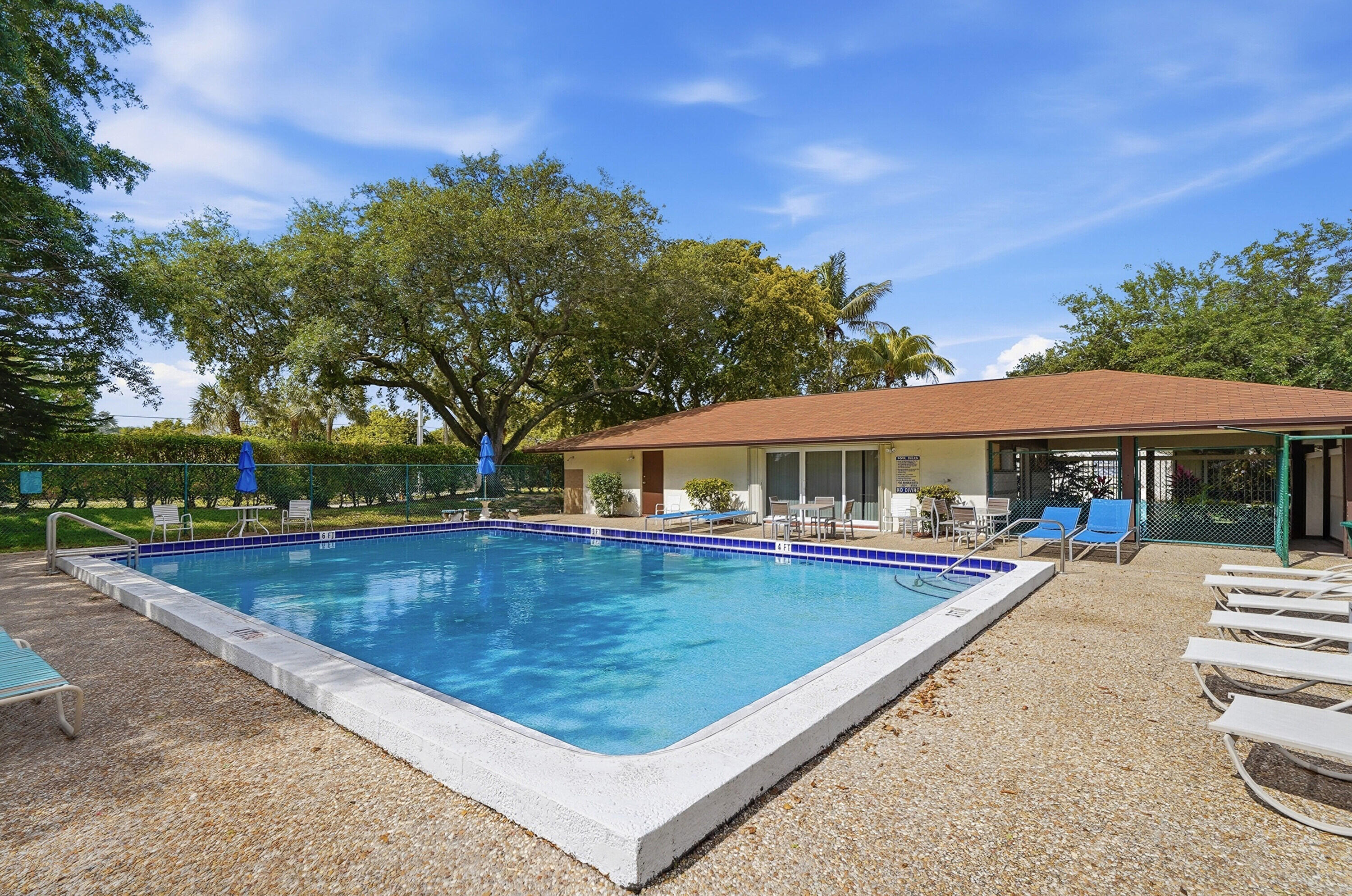 VENETIAN LAKES CONDO - Residential