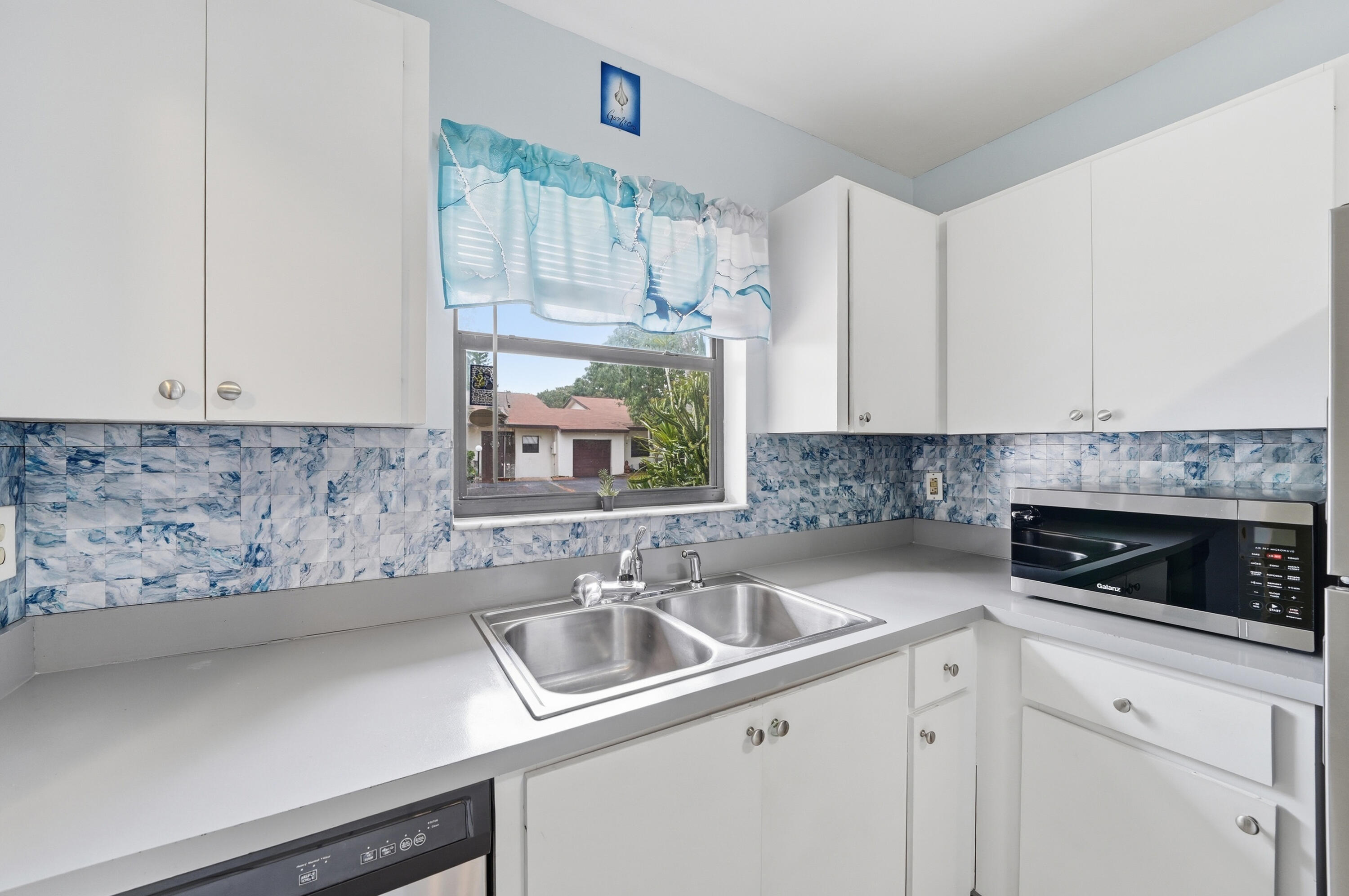 VENETIAN LAKES CONDO - Residential