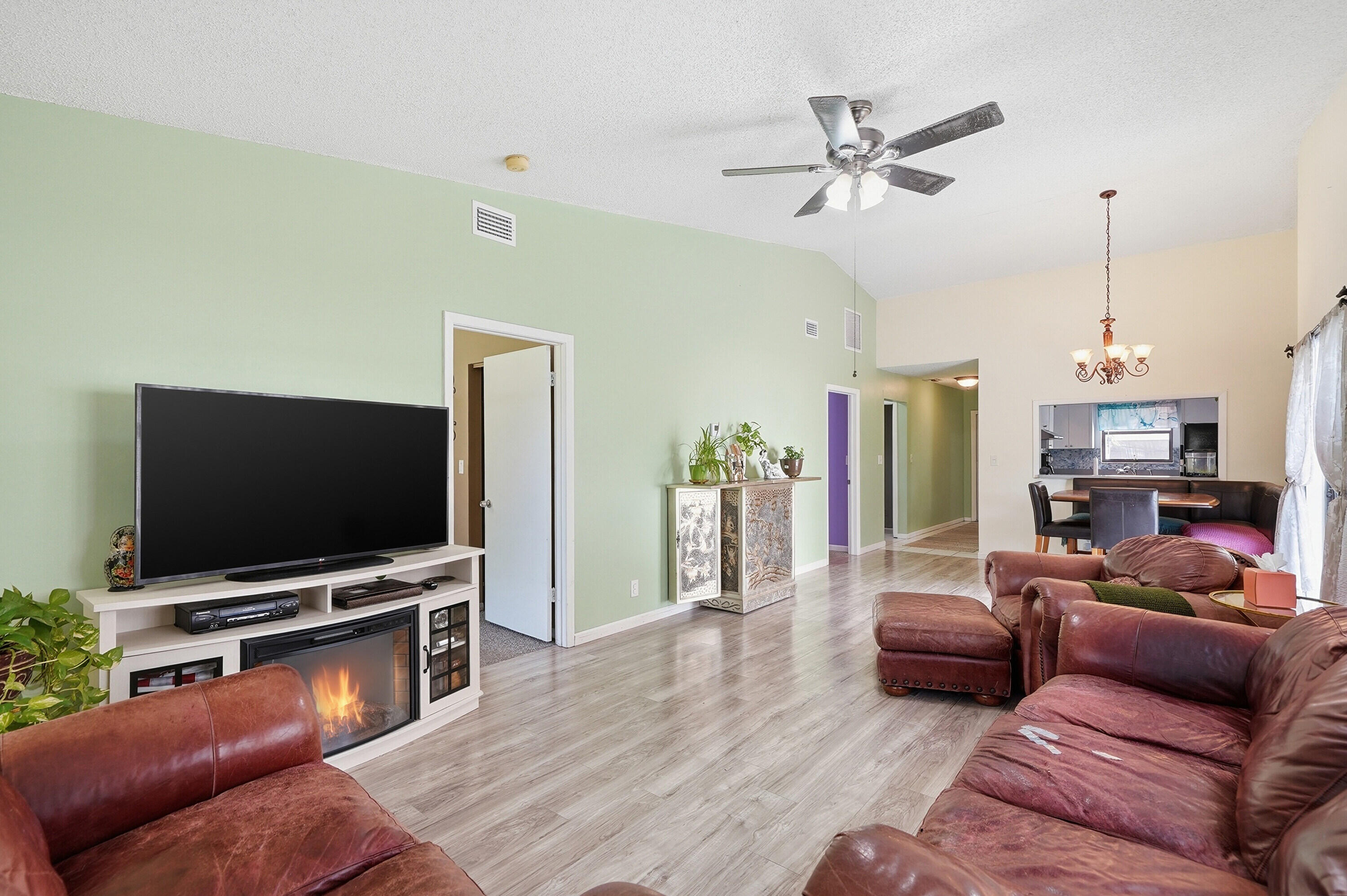 VENETIAN LAKES CONDO - Residential