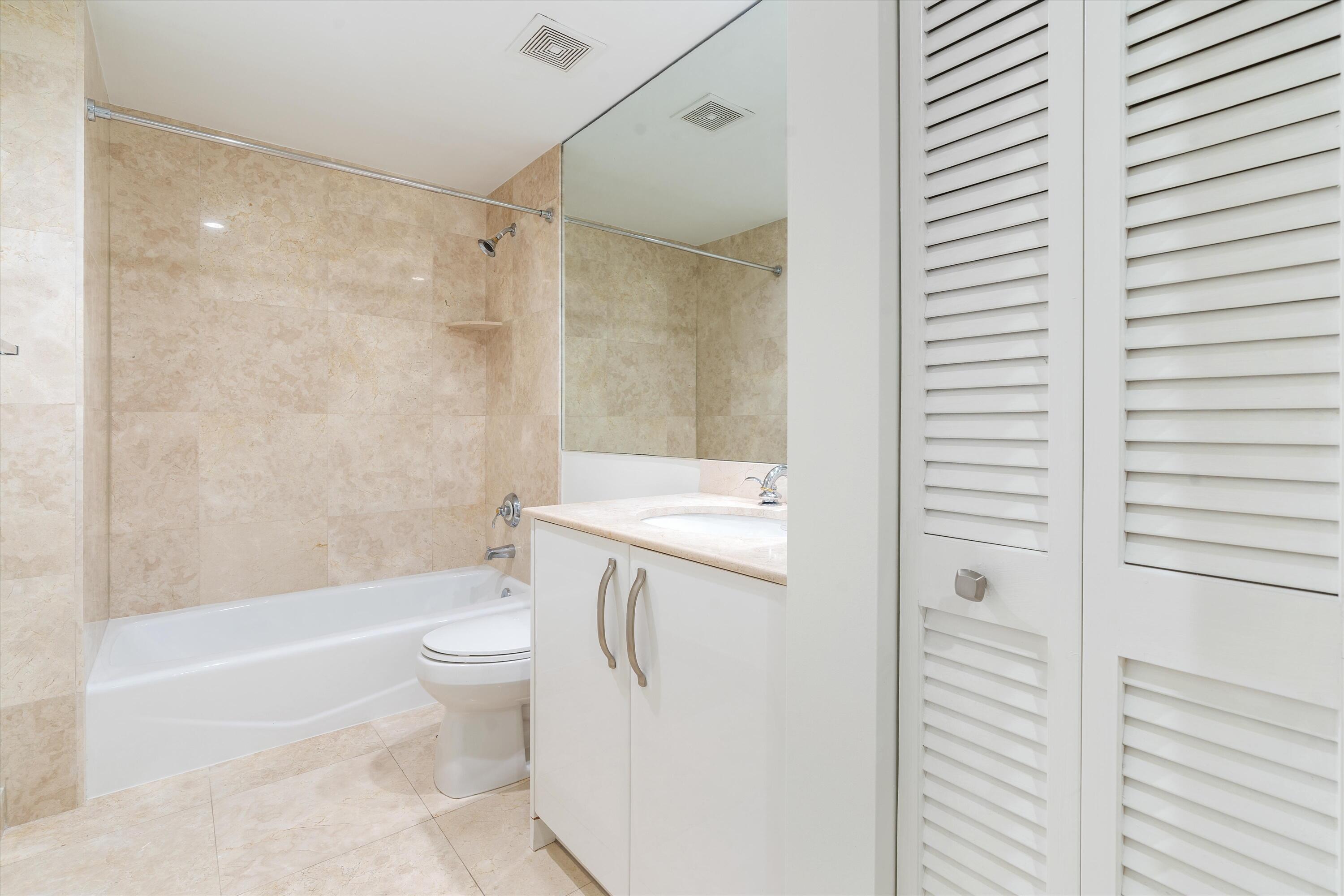 OCEAN PLAZA ON DEERFIELD BEACH CONDO - Residential