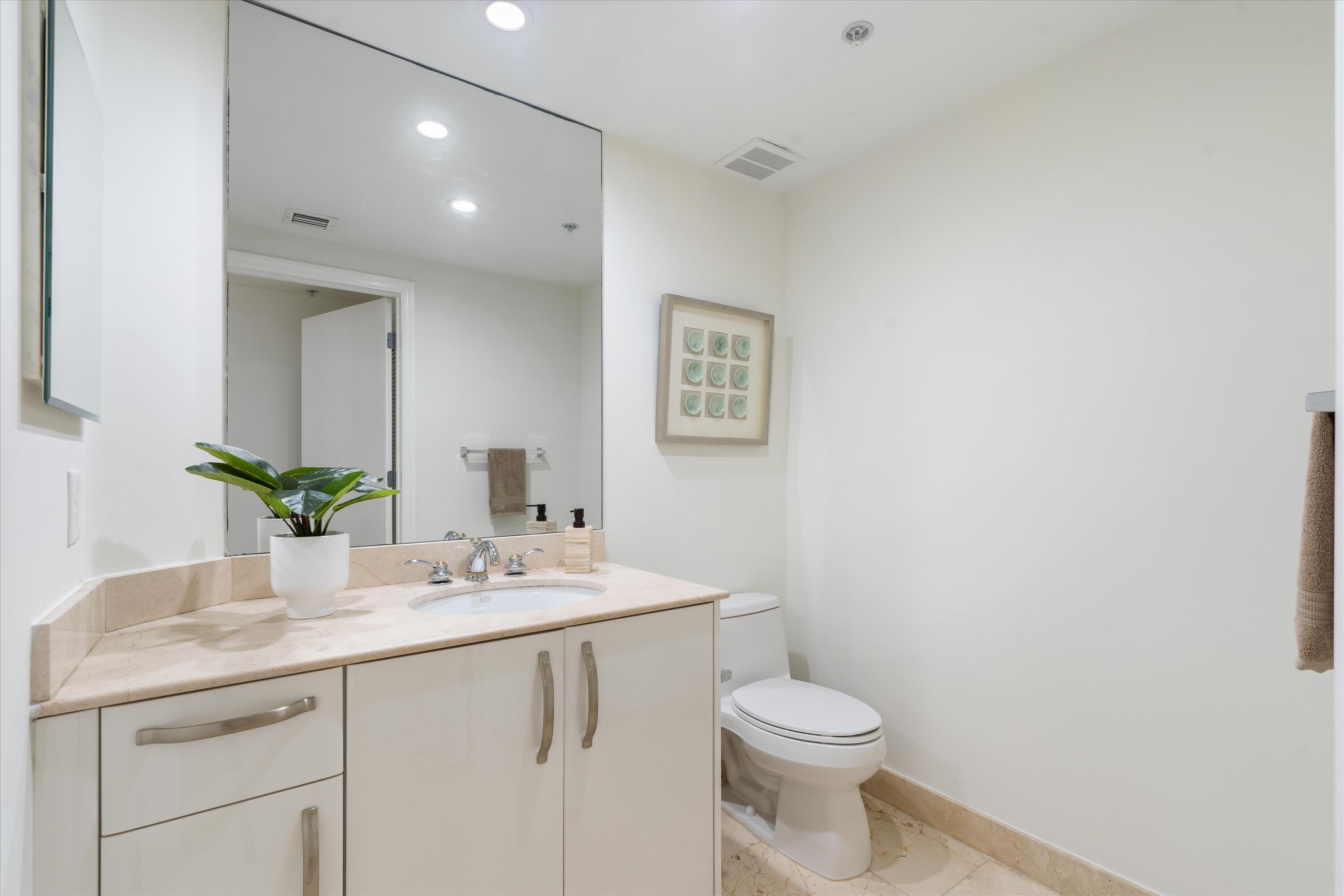 OCEAN PLAZA ON DEERFIELD BEACH CONDO - Residential