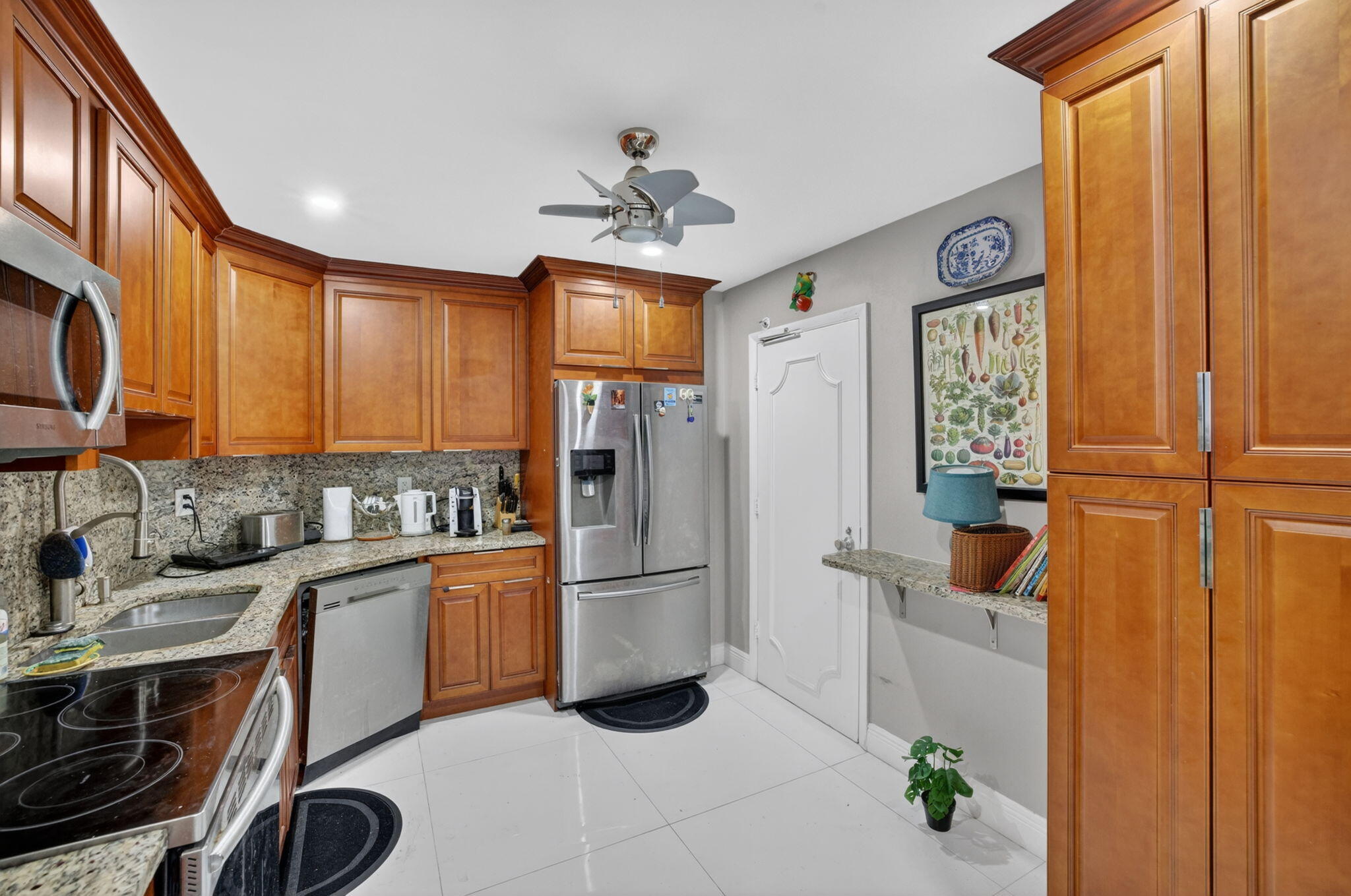 CORAL RIDGE TOWERS SOUTH CO-OP - Residential