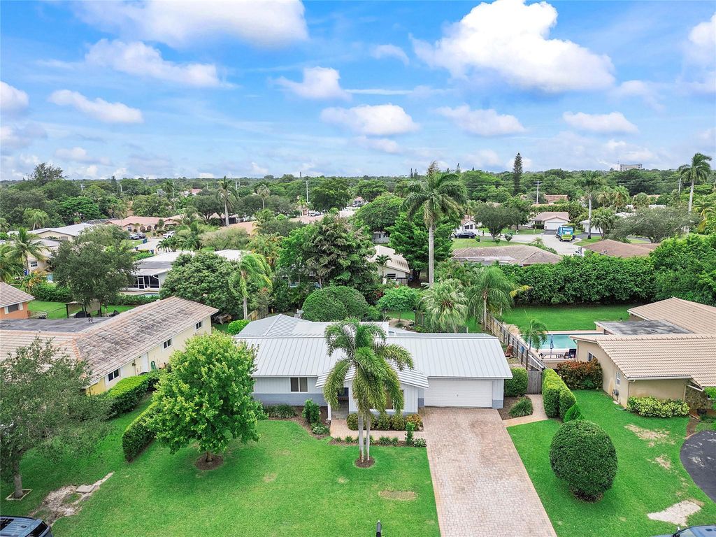 Photo of 4160 NW 107 Avenue, Coral Springs, FL 33065 (MLS # F10514359)