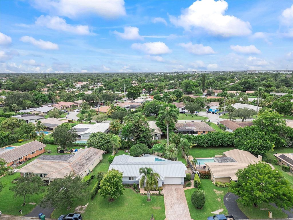 Photo of 4160 NW 107 Avenue, Coral Springs, FL 33065 (MLS # F10514359)