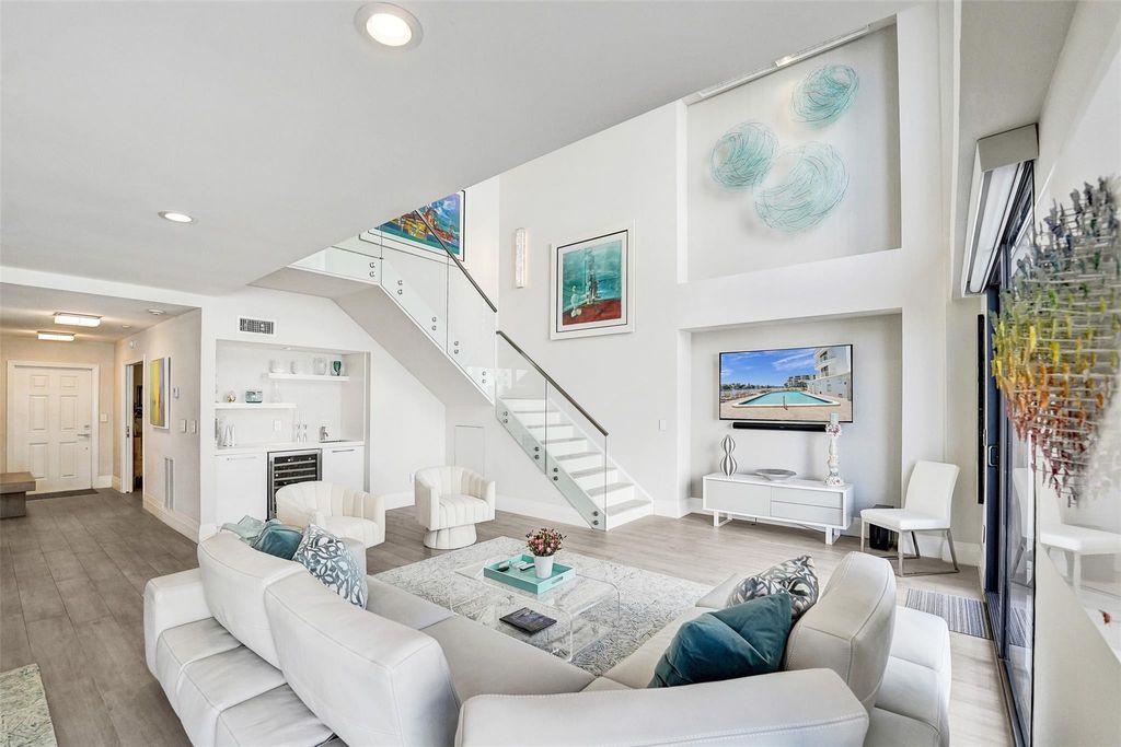 Photo of 3100 NE 48th Street #307, Fort Lauderdale, FL 33308 (MLS # F10475194)