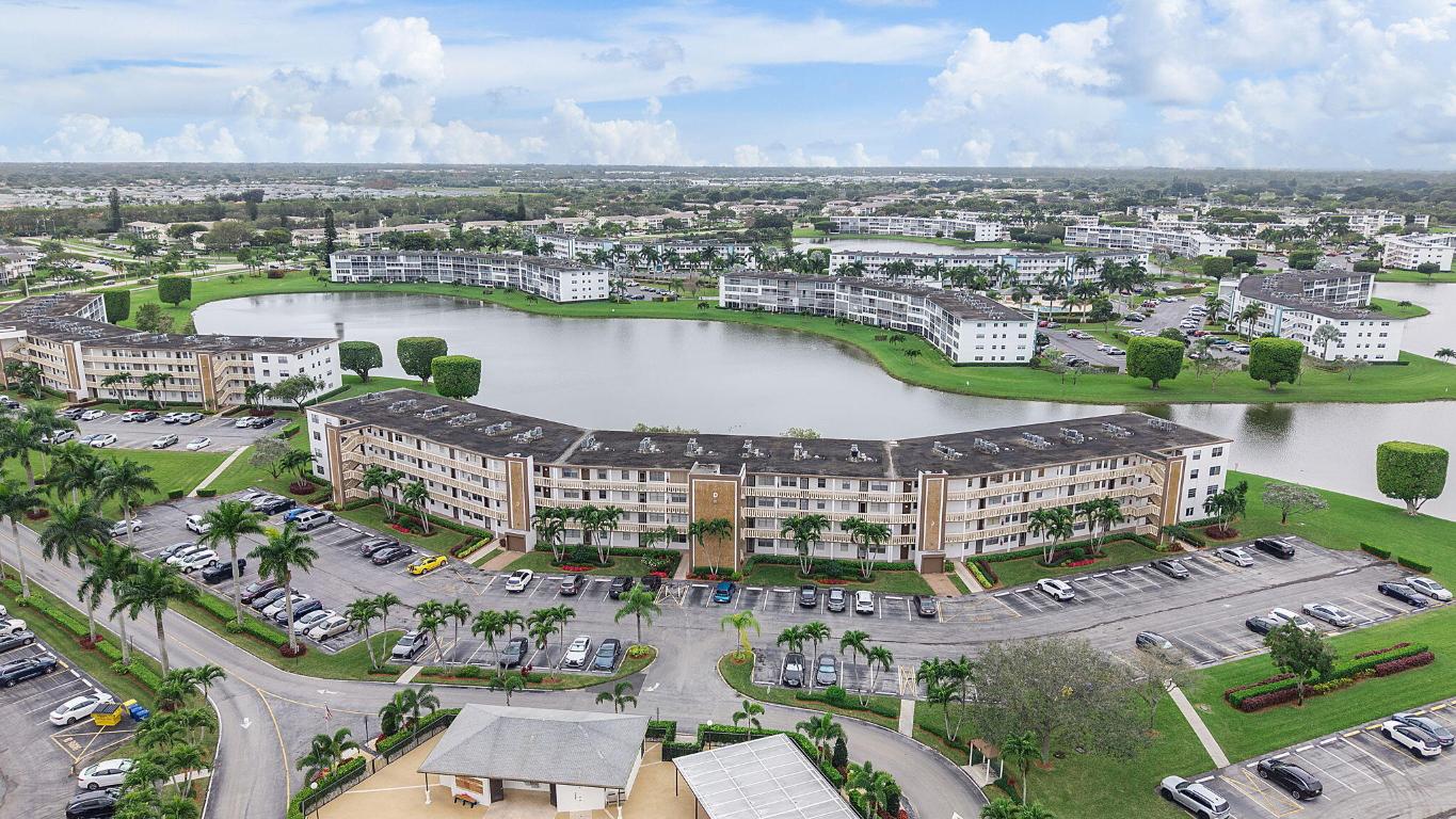 GUILDFORD AT CENTURY VILLAGE CONDO - Residential