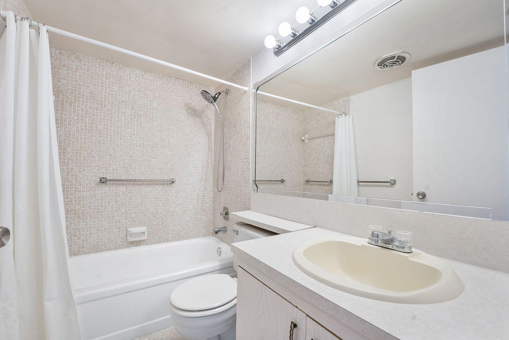 Photo of 1071 Guildford D, Boca Raton, FL 33434 (MLS # R11154367)
