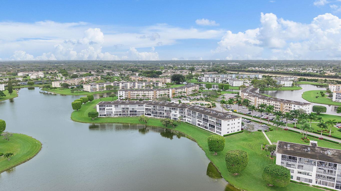 GUILDFORD AT CENTURY VILLAGE CONDO - Residential