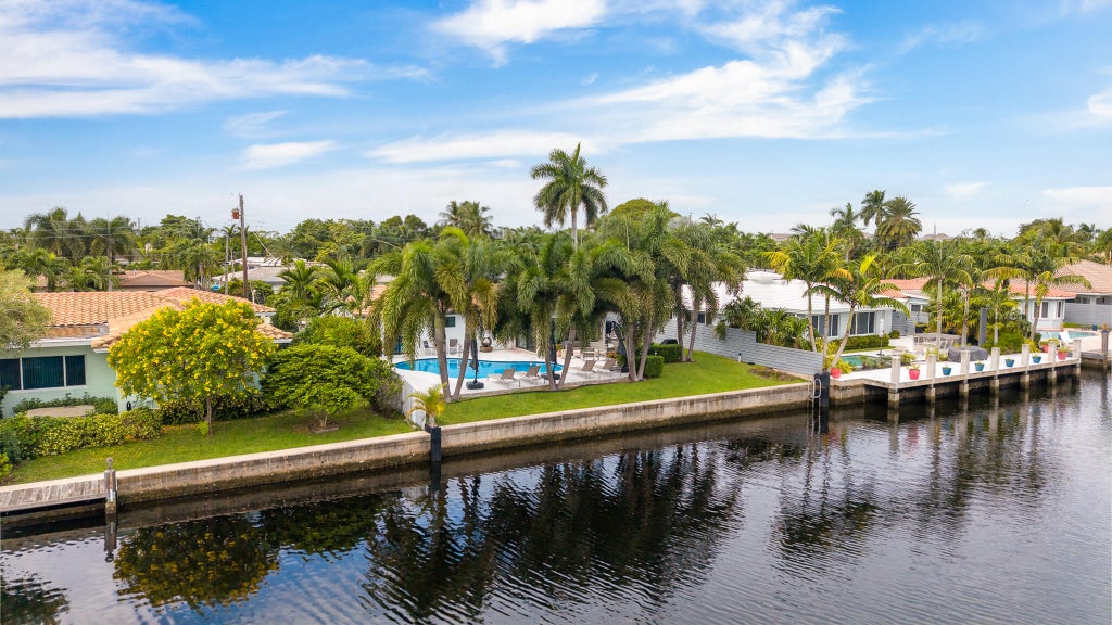 Photo of 2200 NE 15TH Terrace NE, Wilton Manors, FL 33305 (MLS # B26094900)