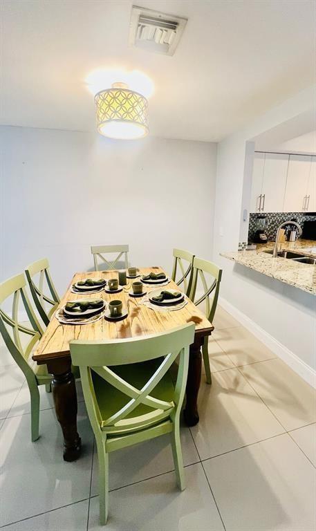 TOWNHOUSES OF CORAL SPRIN - Residential