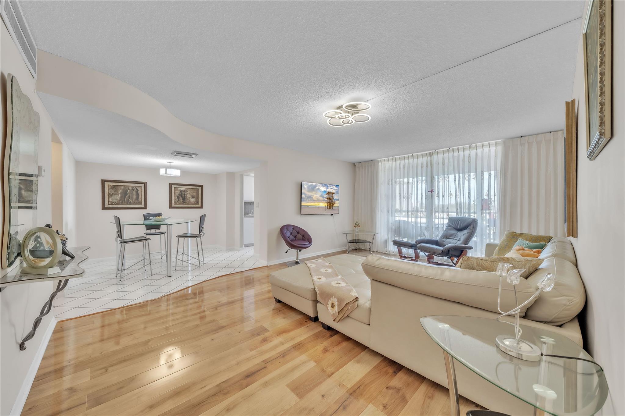 Lake Point Tower - Residential