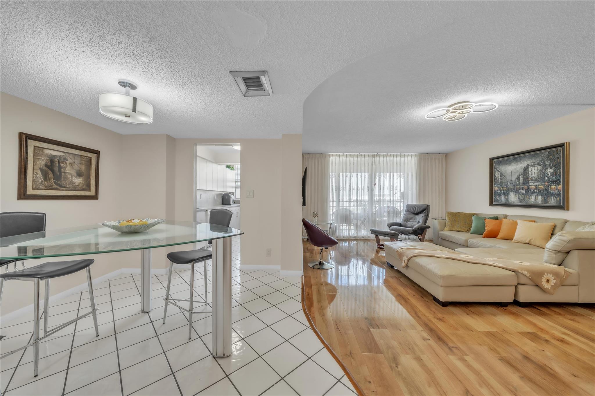 Lake Point Tower - Residential