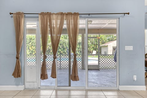 Tiny photo for 15095 110th Avenue N, Jupiter, FL 33478 (MLS # B26084393)