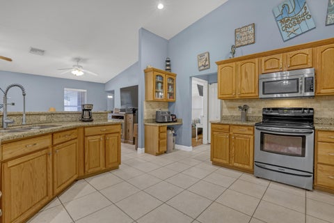 Tiny photo for 15095 110th Avenue N, Jupiter, FL 33478 (MLS # B26084393)