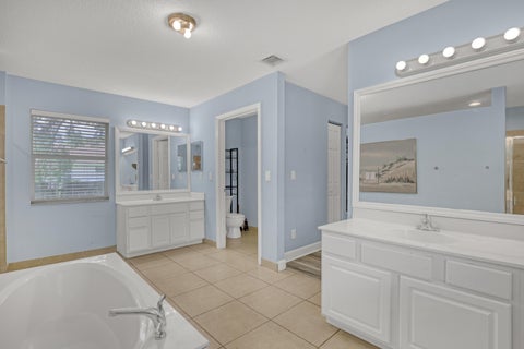 Tiny photo for 15095 110th Avenue N, Jupiter, FL 33478 (MLS # B26084393)