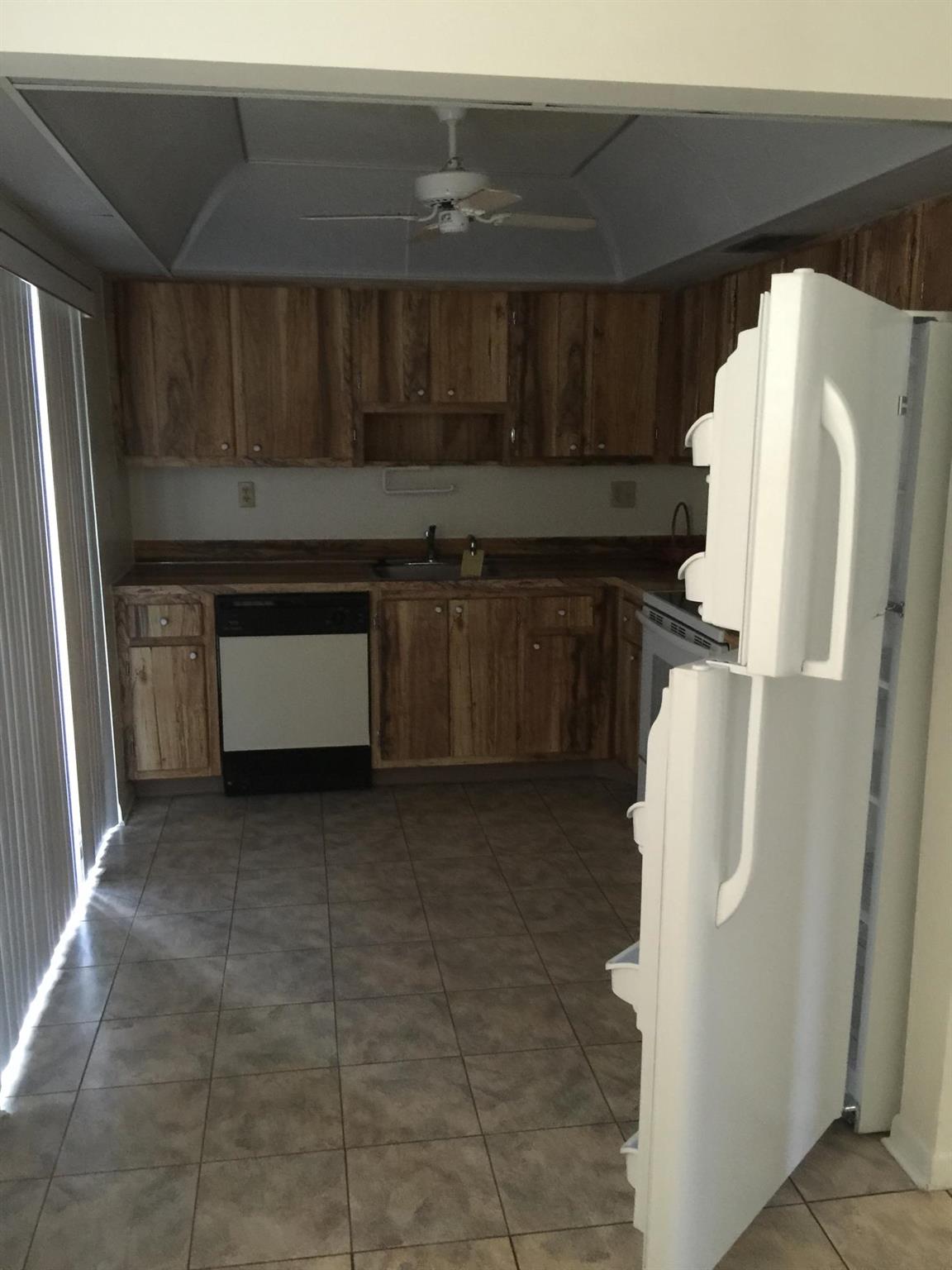 KINGS POINT CAPRI CONDOS - Residential Lease