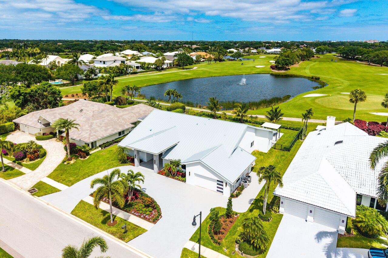 4887 Bocaire Boulevard