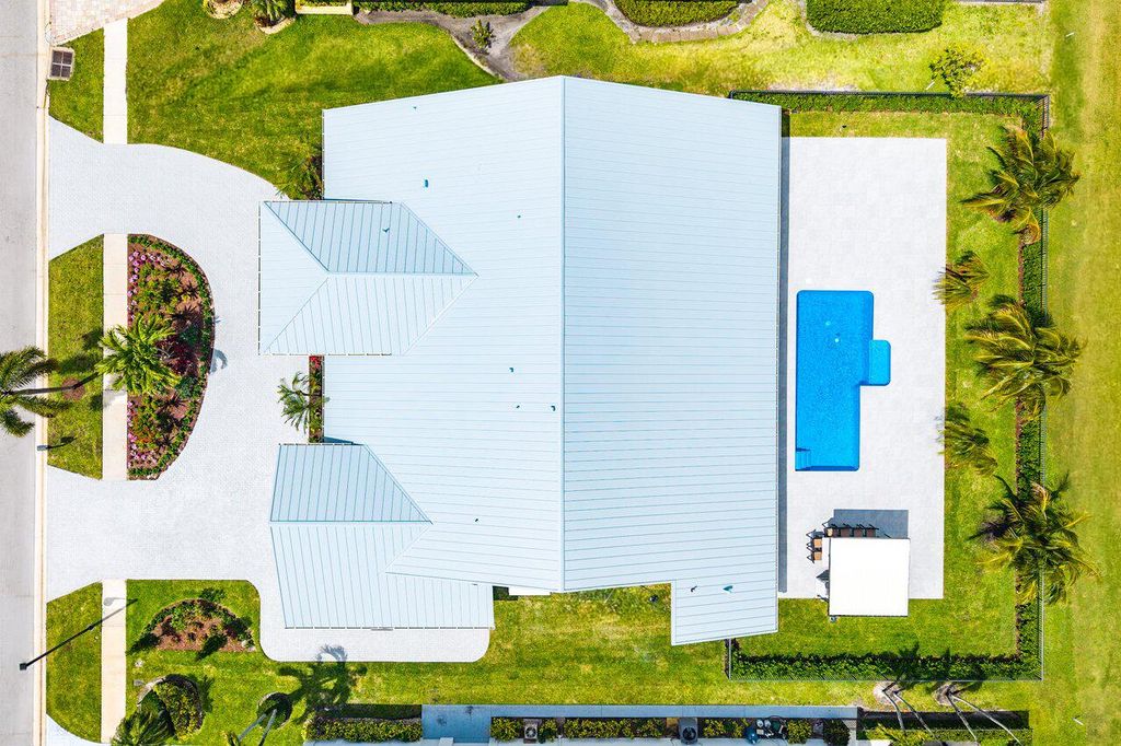 Photo of 4887 Bocaire Boulevard, Boca Raton, FL 33487 (MLS # B26017385)