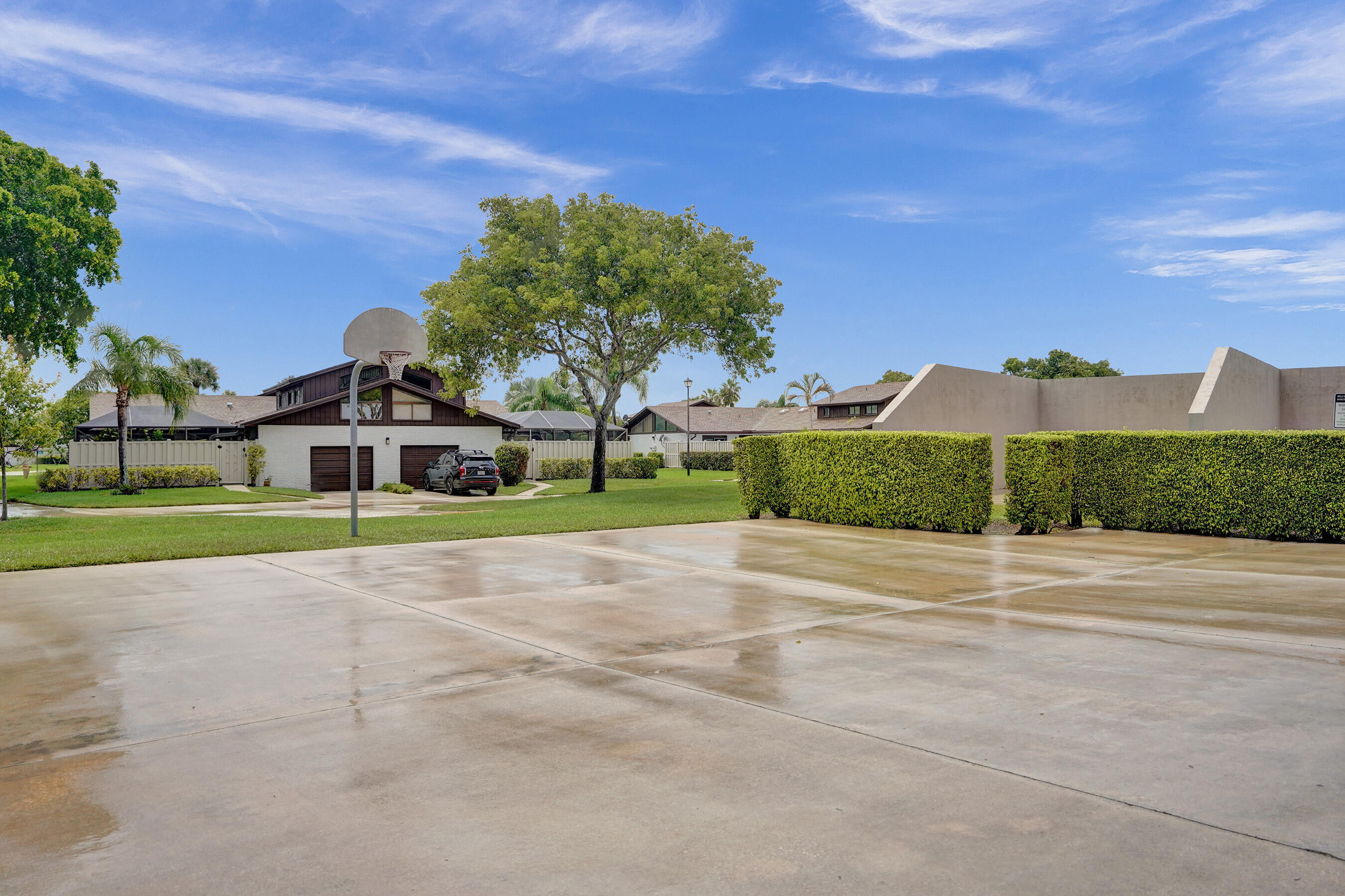 BOCA GARDENS - Residential