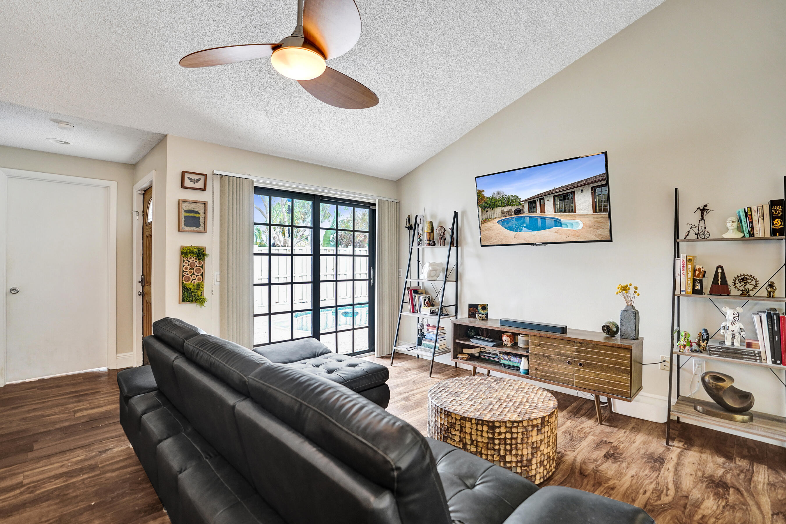 BOCA GARDENS - Residential