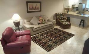 FOUNTAINS OF PALM BEACH CONDO 2 - Residential