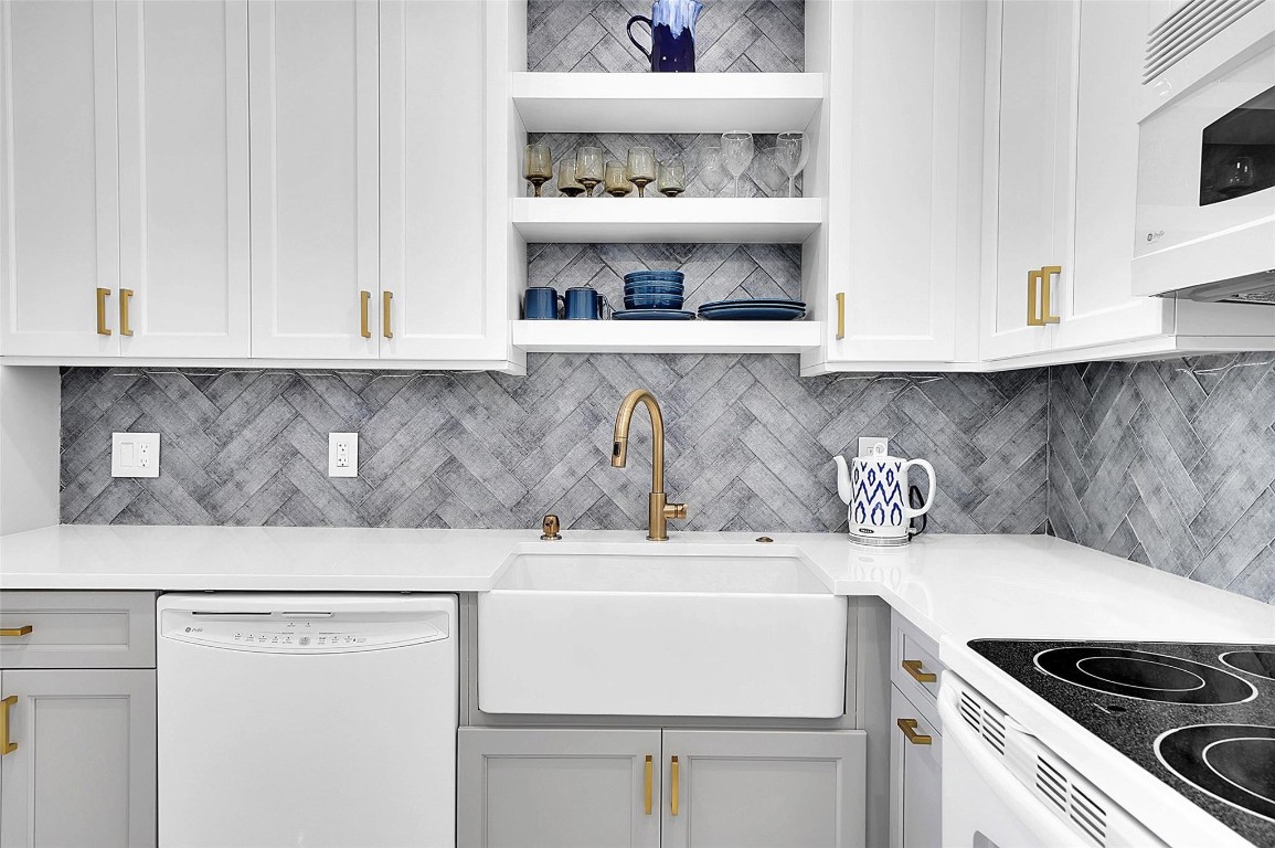 Riviera Condo - Residential