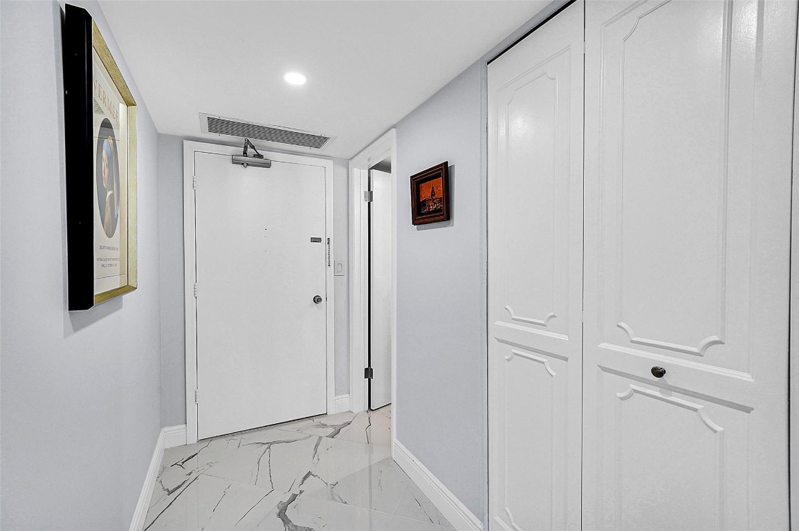 Riviera Condo - Residential