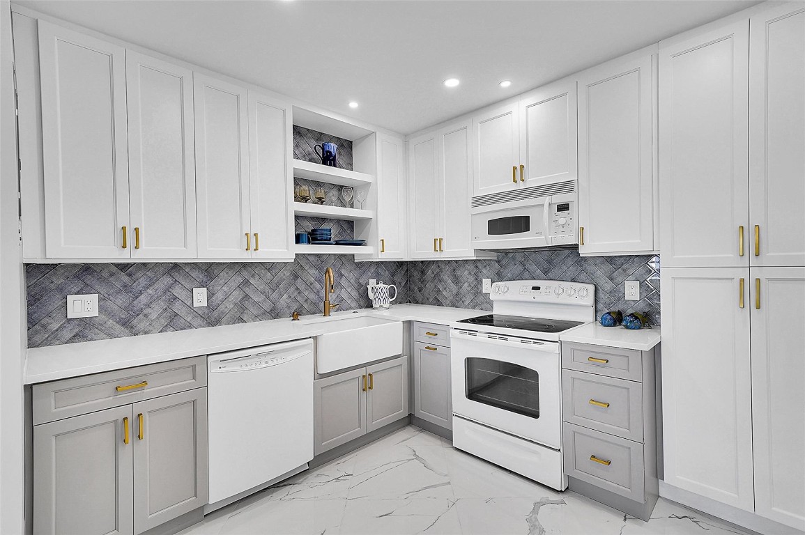 Riviera Condo - Residential