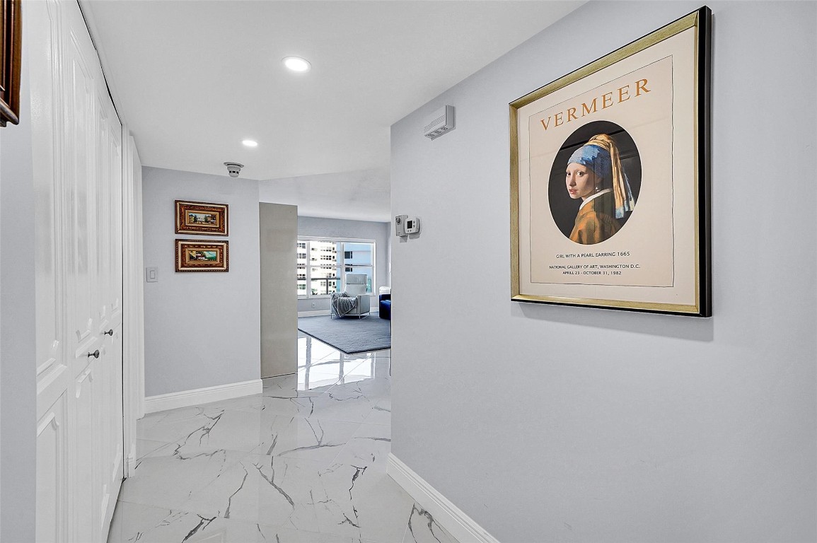 Riviera Condo - Residential