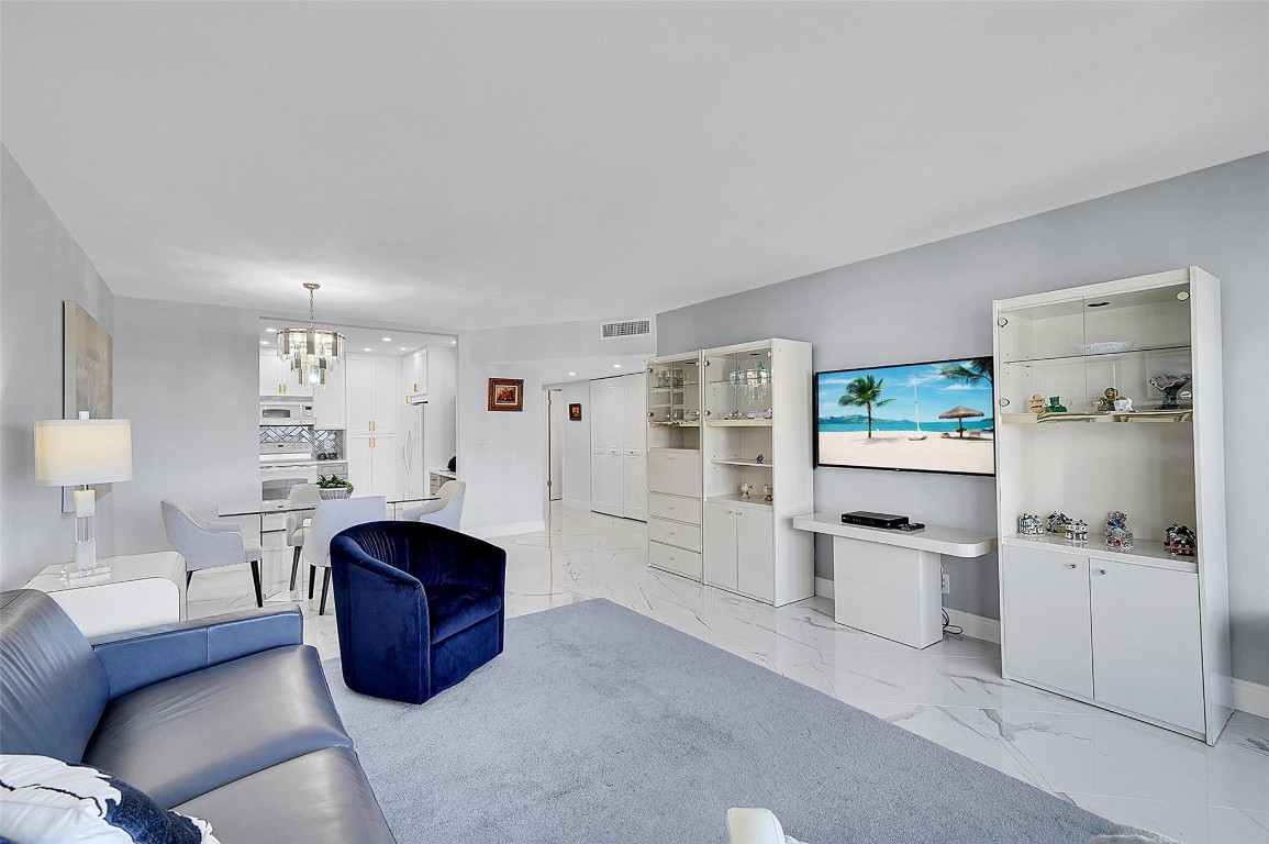 Riviera Condo - Residential