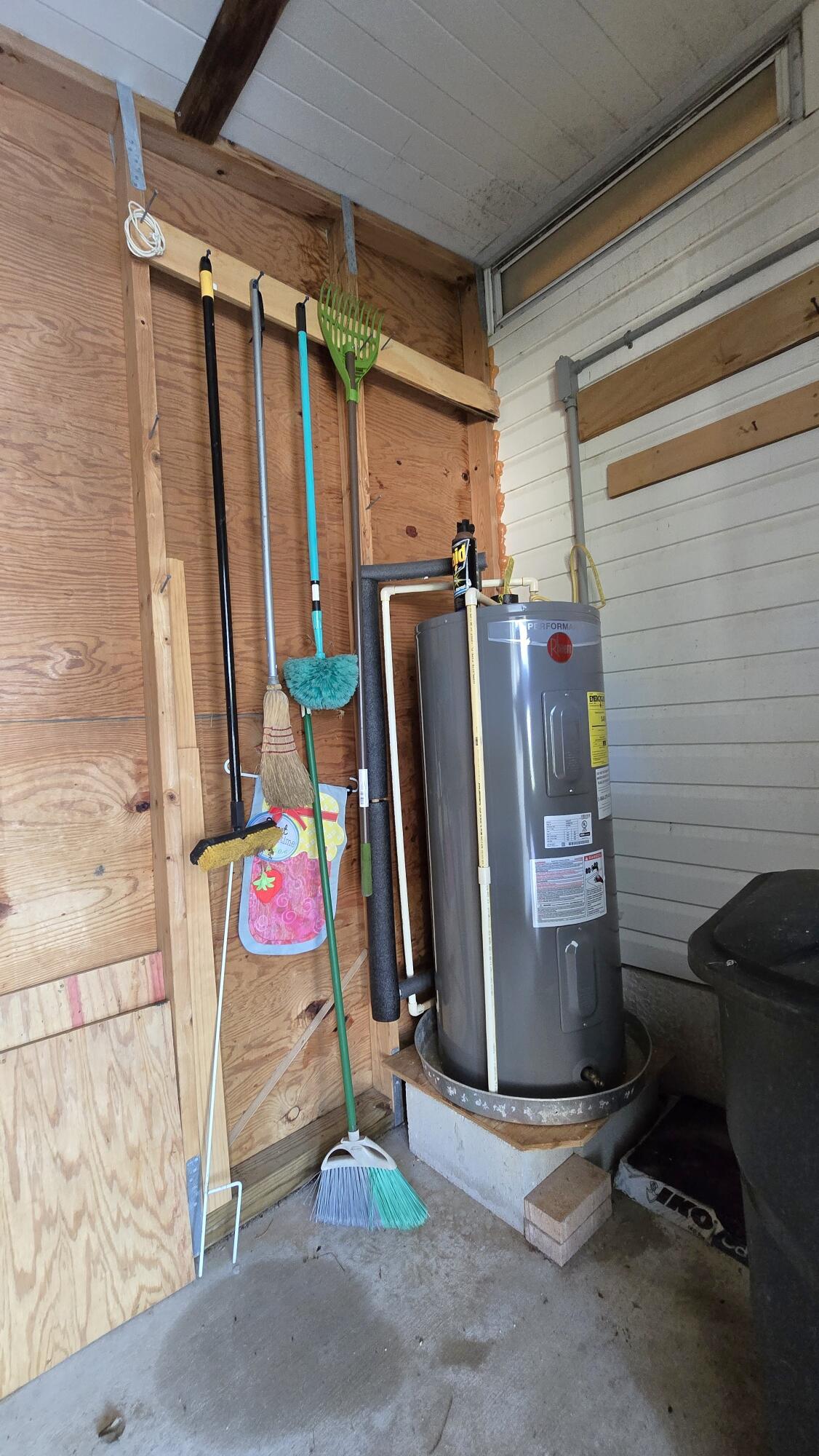 TROPICAL ISLES - Residential