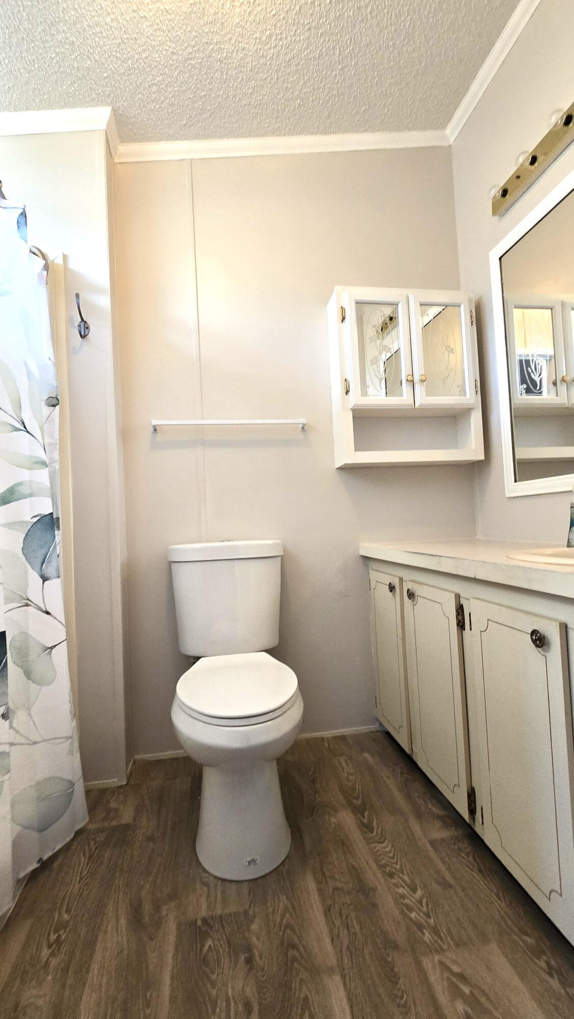 TROPICAL ISLES - Residential