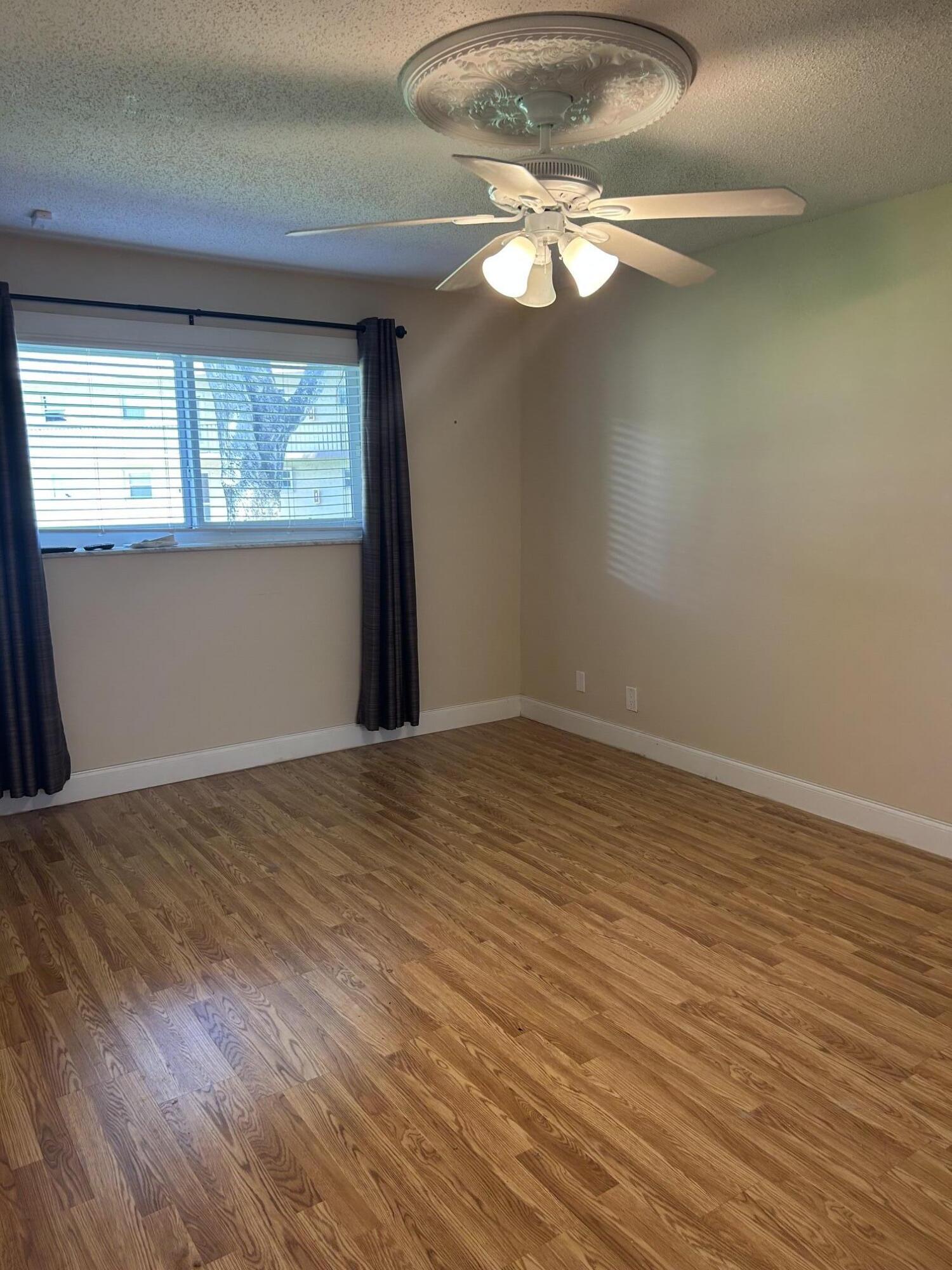 LAKESIDE VILLAGE CONDO 6 - Residential