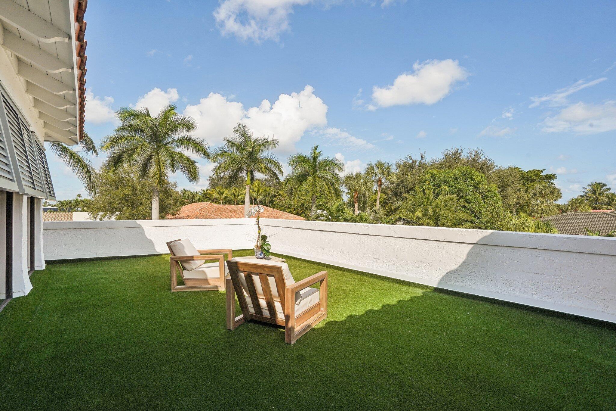 PALM BEACH FARMS CO 11 - Residential