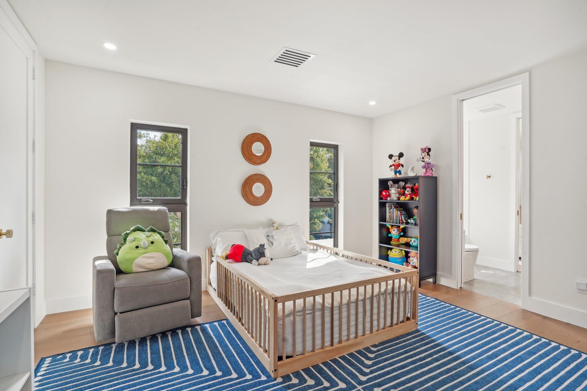 PALM BEACH FARMS CO 11 - Residential