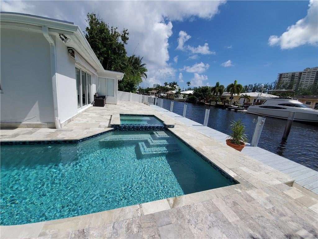 Photo of 2484 SE 13th Ct Ct, Pompano Beach, FL 33062 (MLS # F10253306)