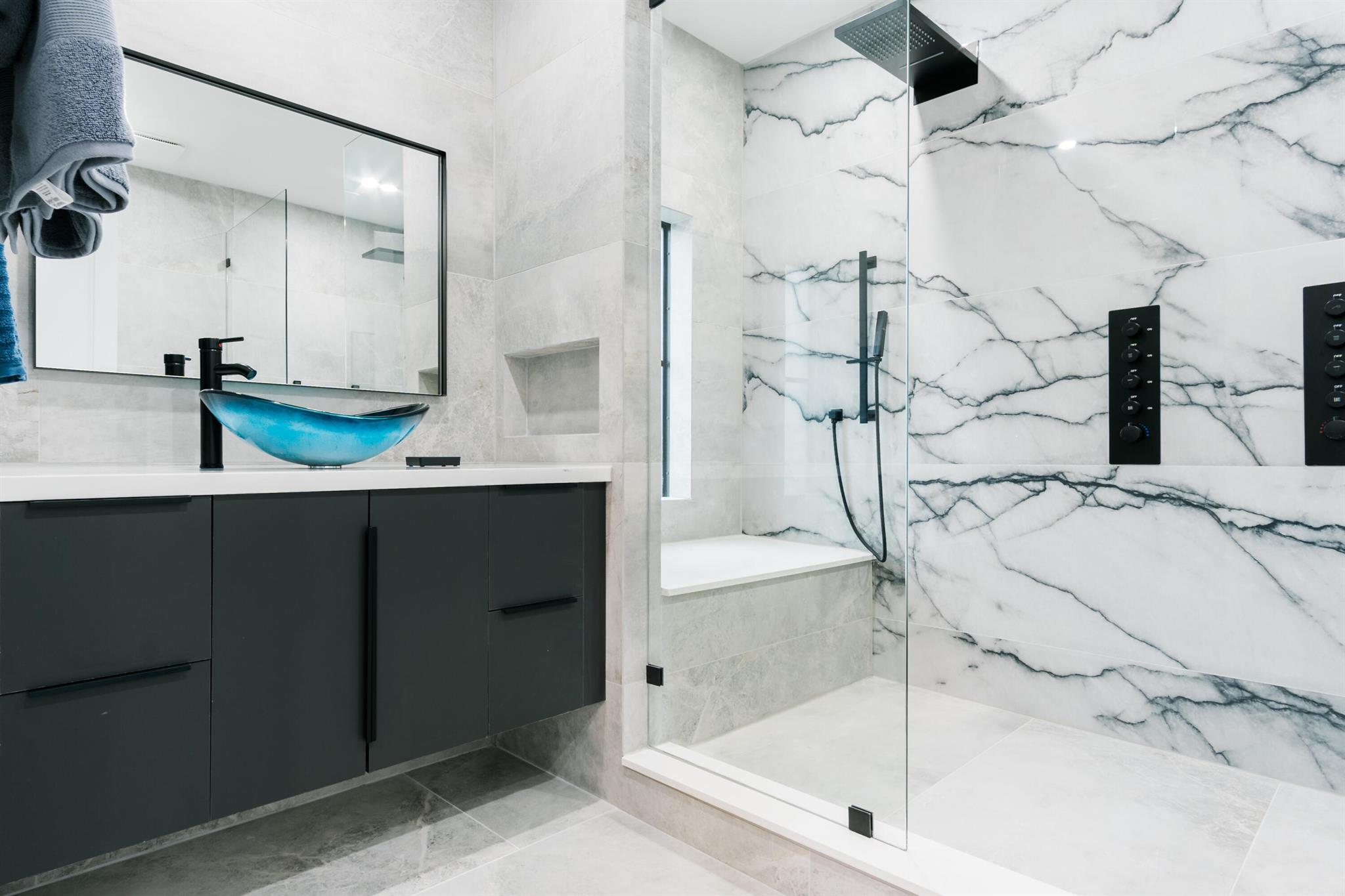 LINCOLN PARK REPLAT - Residential Lease