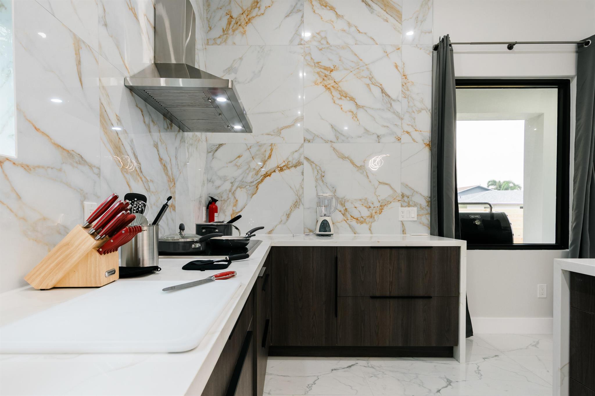 LINCOLN PARK REPLAT - Residential Lease