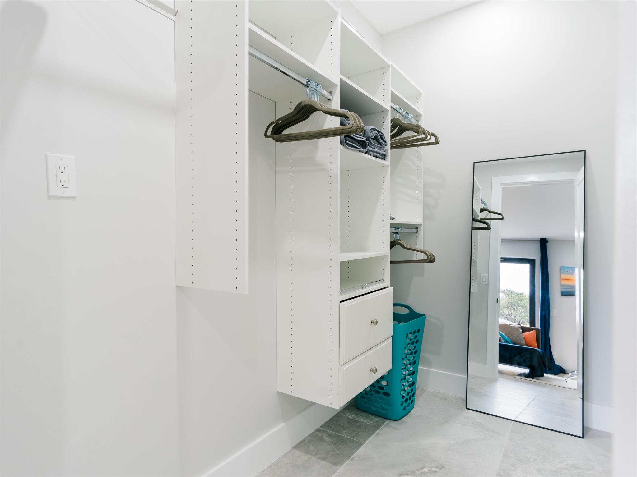 LINCOLN PARK REPLAT - Residential Lease