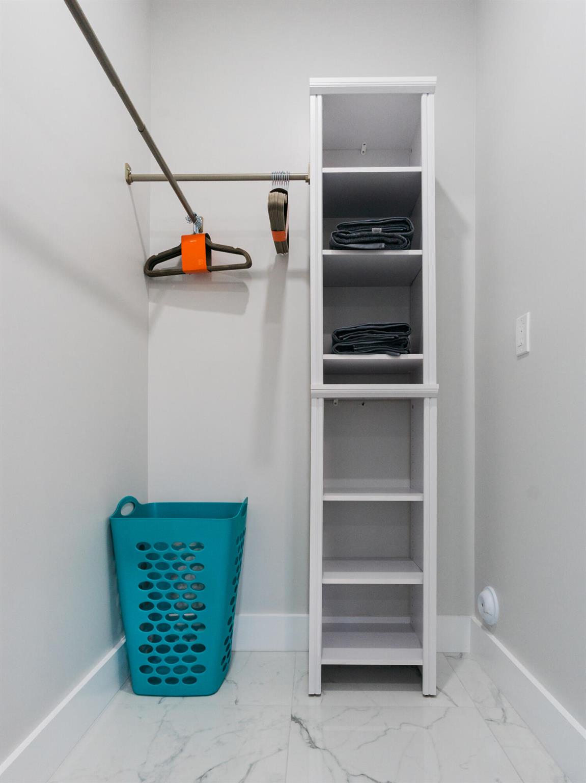 LINCOLN PARK REPLAT - Residential Lease
