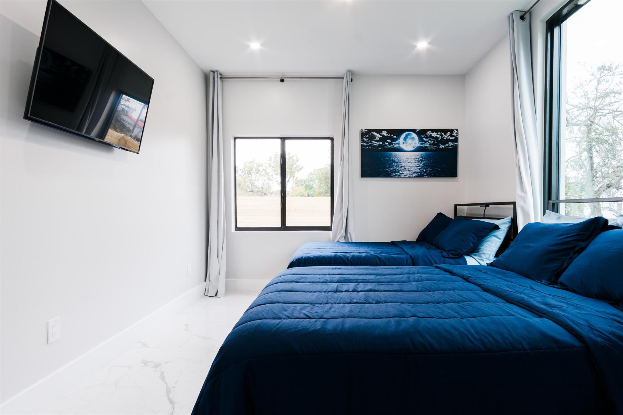 LINCOLN PARK REPLAT - Residential Lease
