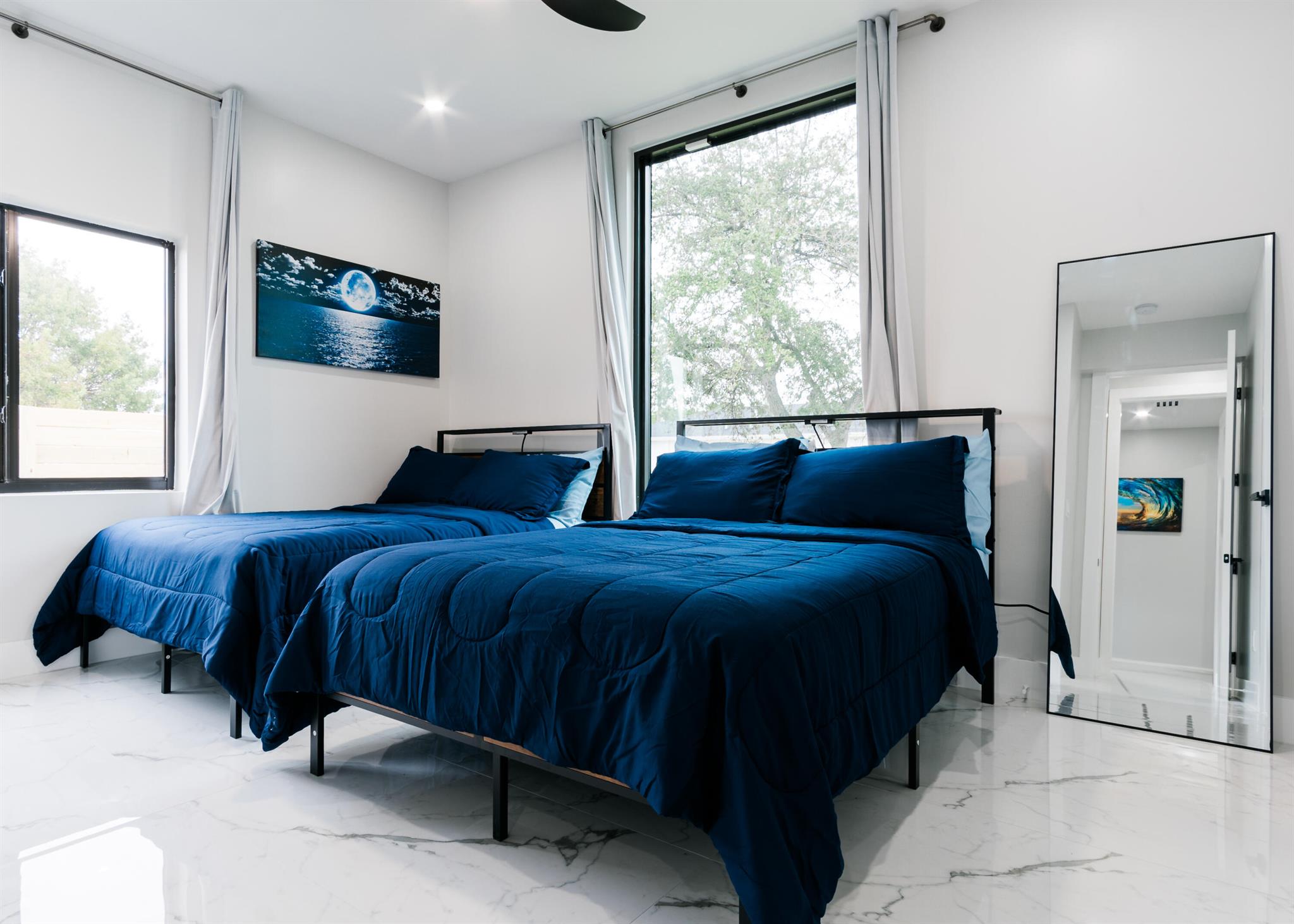 LINCOLN PARK REPLAT - Residential Lease