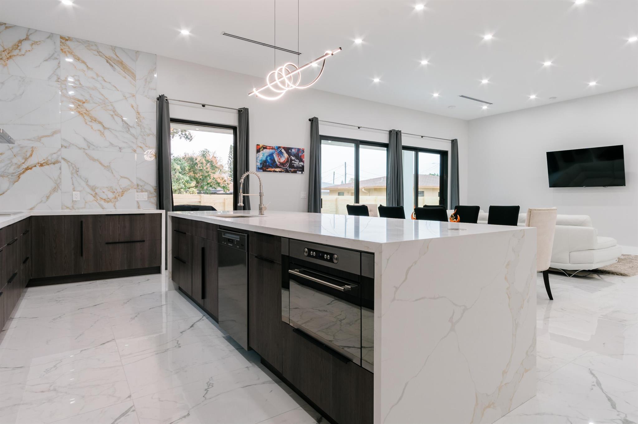LINCOLN PARK REPLAT - Residential Lease