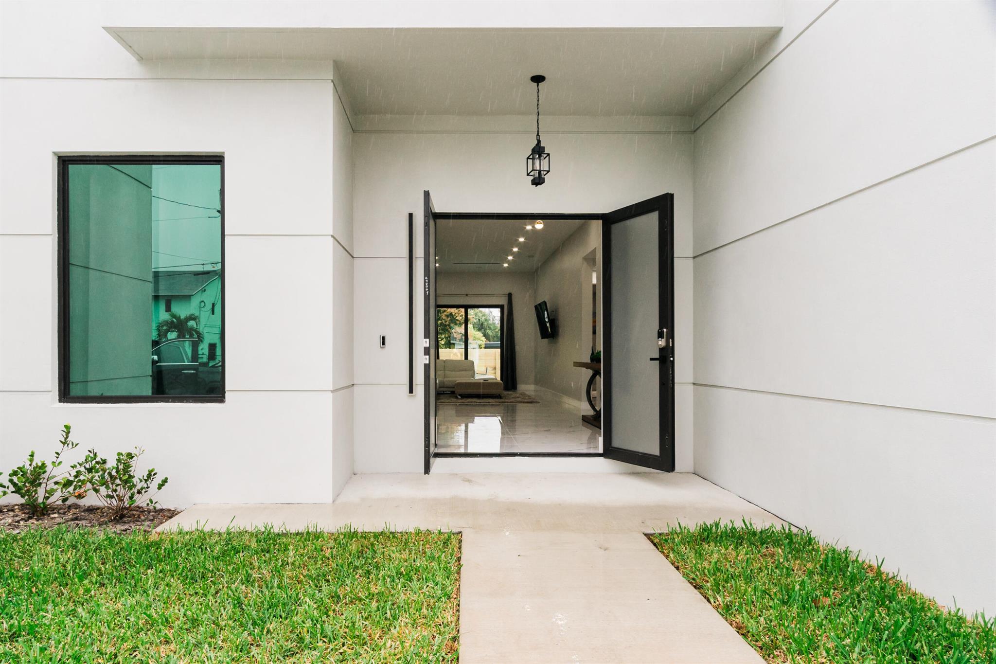 LINCOLN PARK REPLAT - Residential Lease