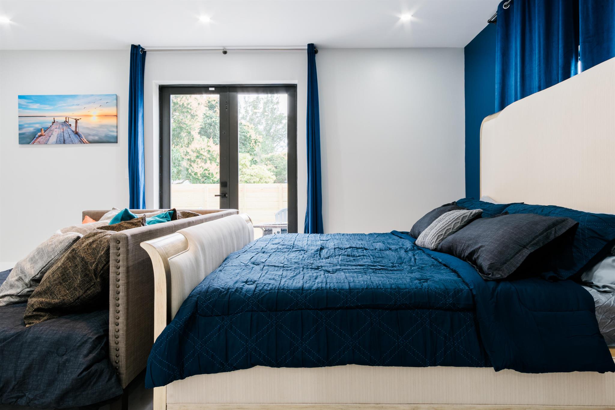 LINCOLN PARK REPLAT - Residential Lease