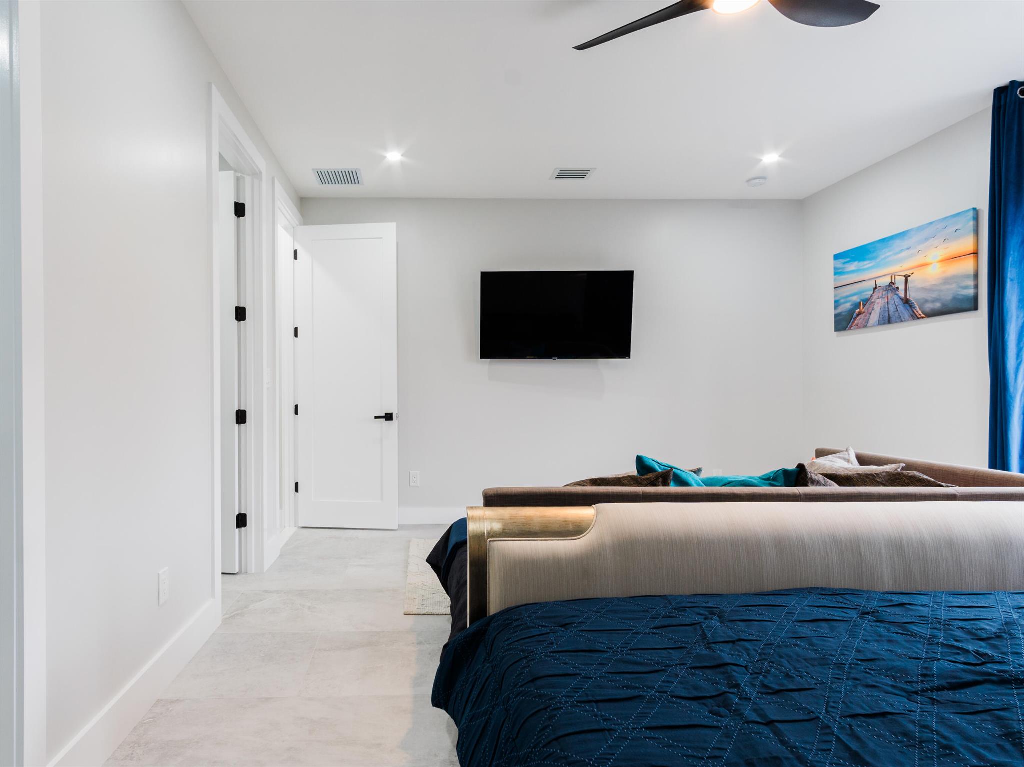 LINCOLN PARK REPLAT - Residential Lease
