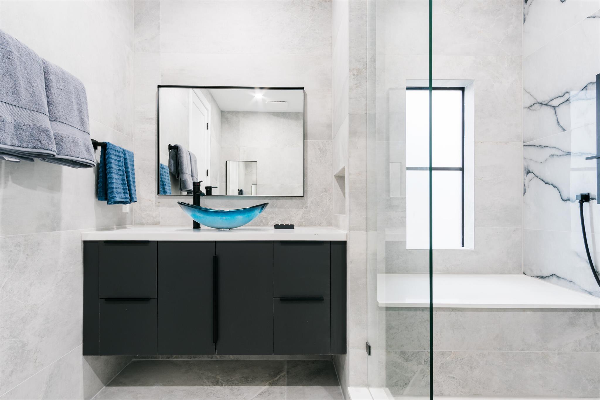 LINCOLN PARK REPLAT - Residential Lease